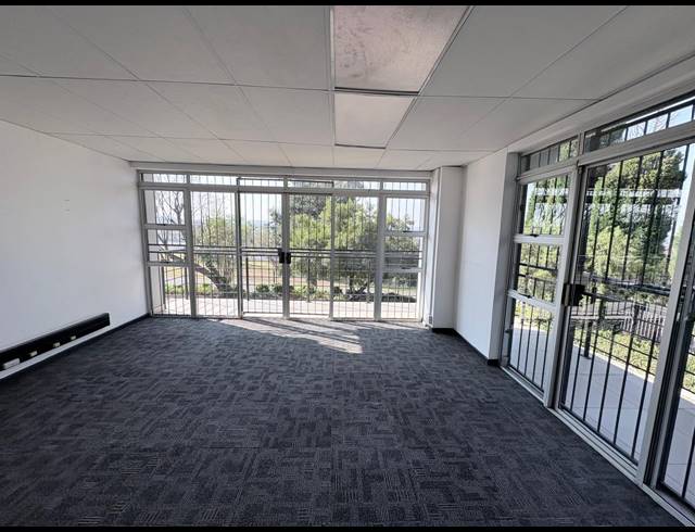 193M² OFFICE TO LET IN KYALAMI